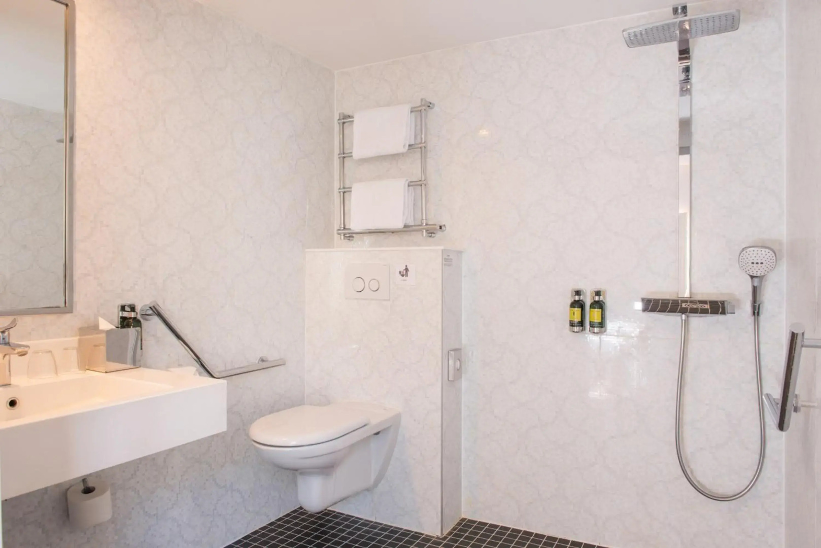 Le Parisis Paris Tour Eiffel