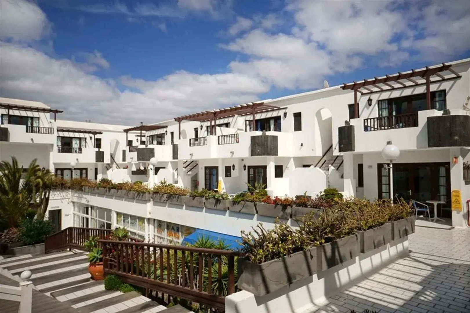 Apartamentos Plaza Azul