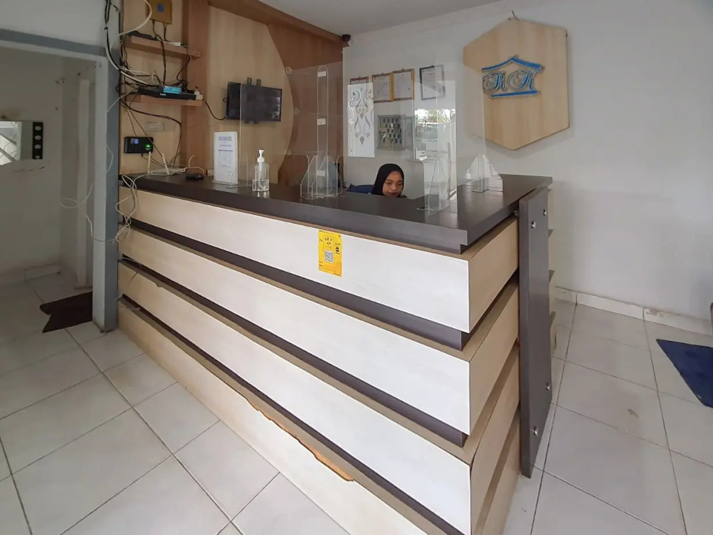 Urbanview Hotel Ratu Kuring Gisting