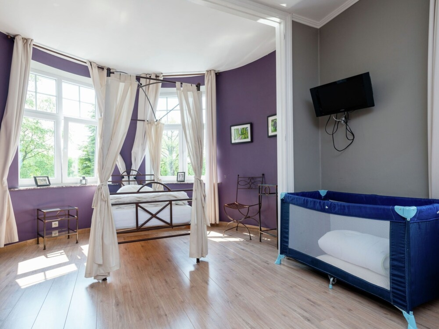 Chateau in Stavelot With Private Pool & Sauna