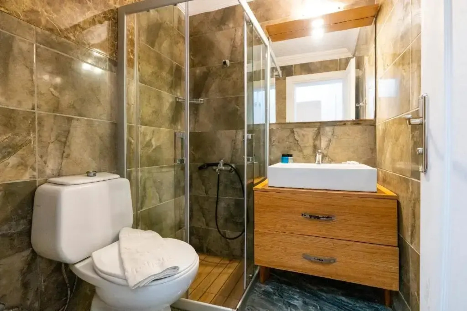 Sude Beach Resort Hotel