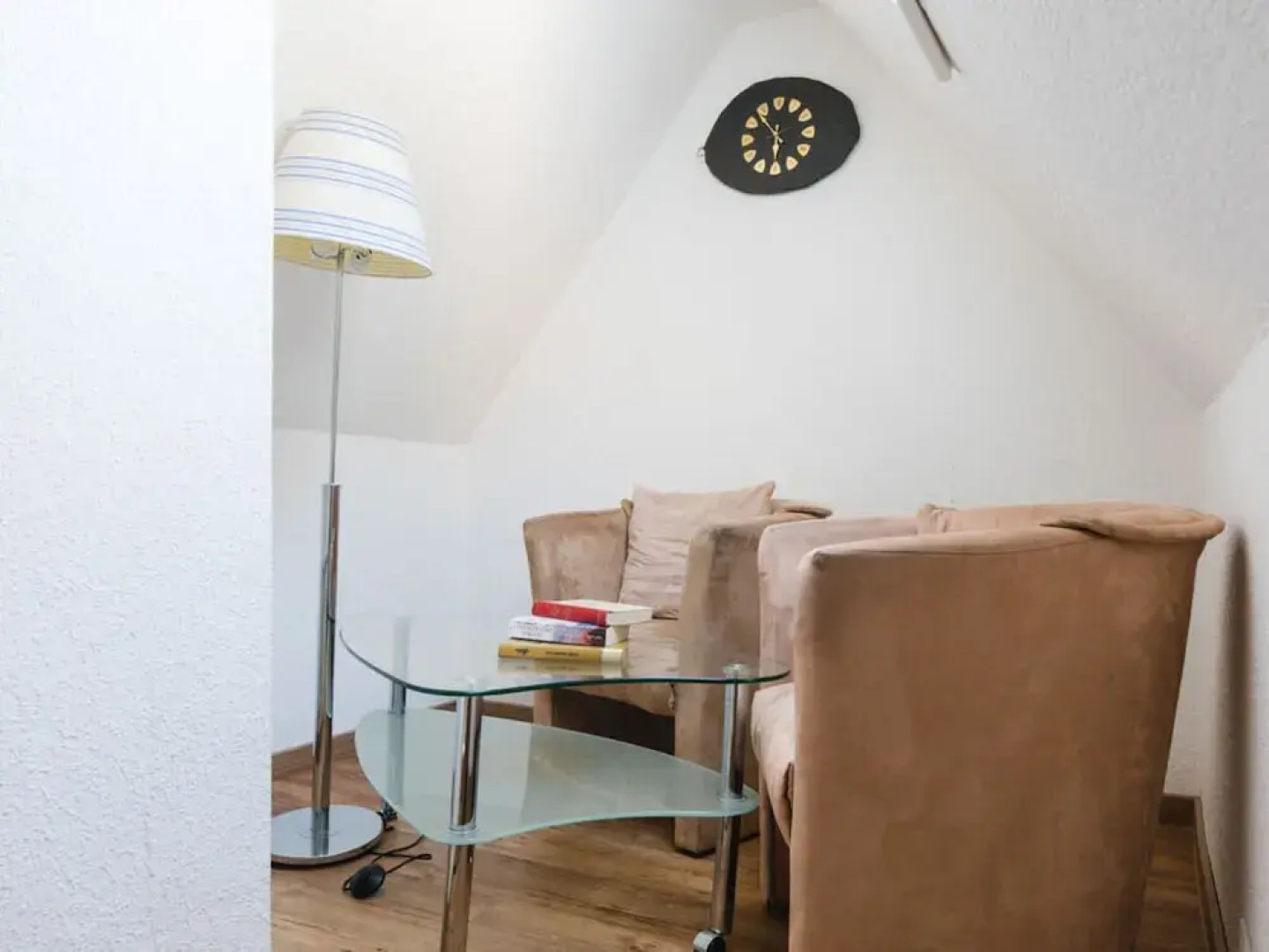 Dreamy Apartment Near Forest