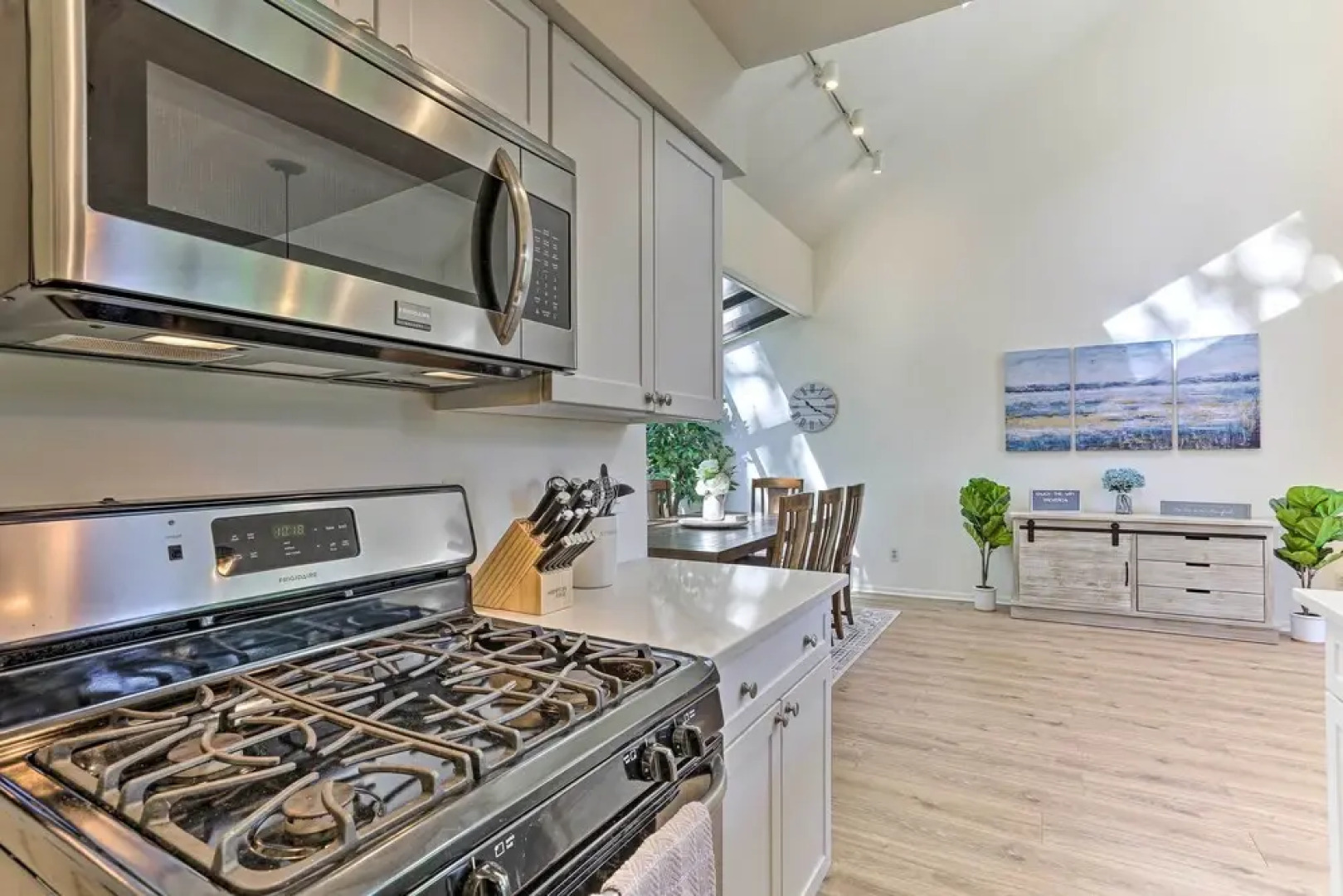 Gorgeous Vernon Township Condo w/ Balcony!