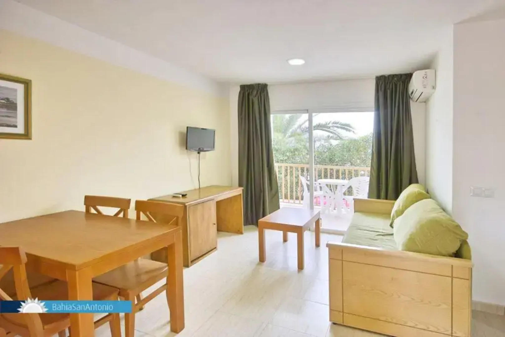 Bahia de San Antonio