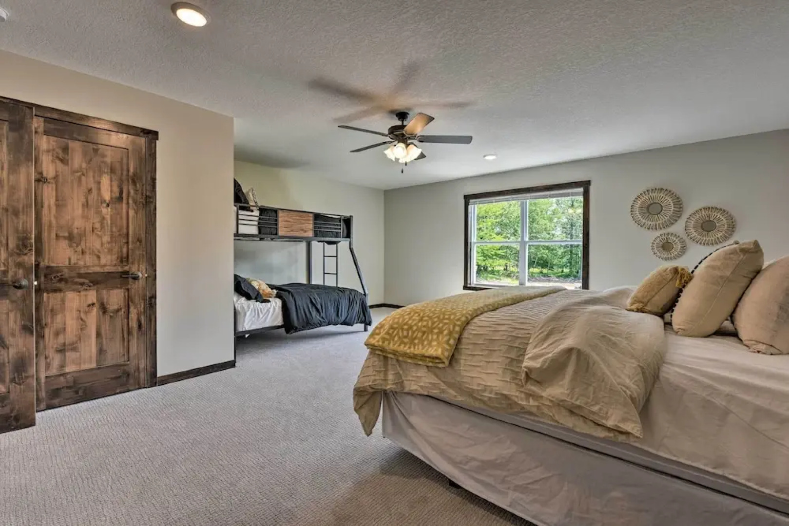 Modern Nisswa Escape w/ Deck: Walk to Gull Lake!