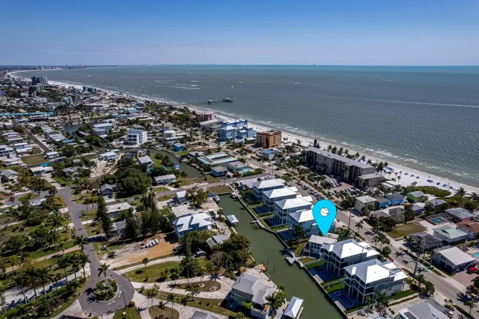 621 Estero - Charming Cozy Cottage by Coastal Vacation Properties