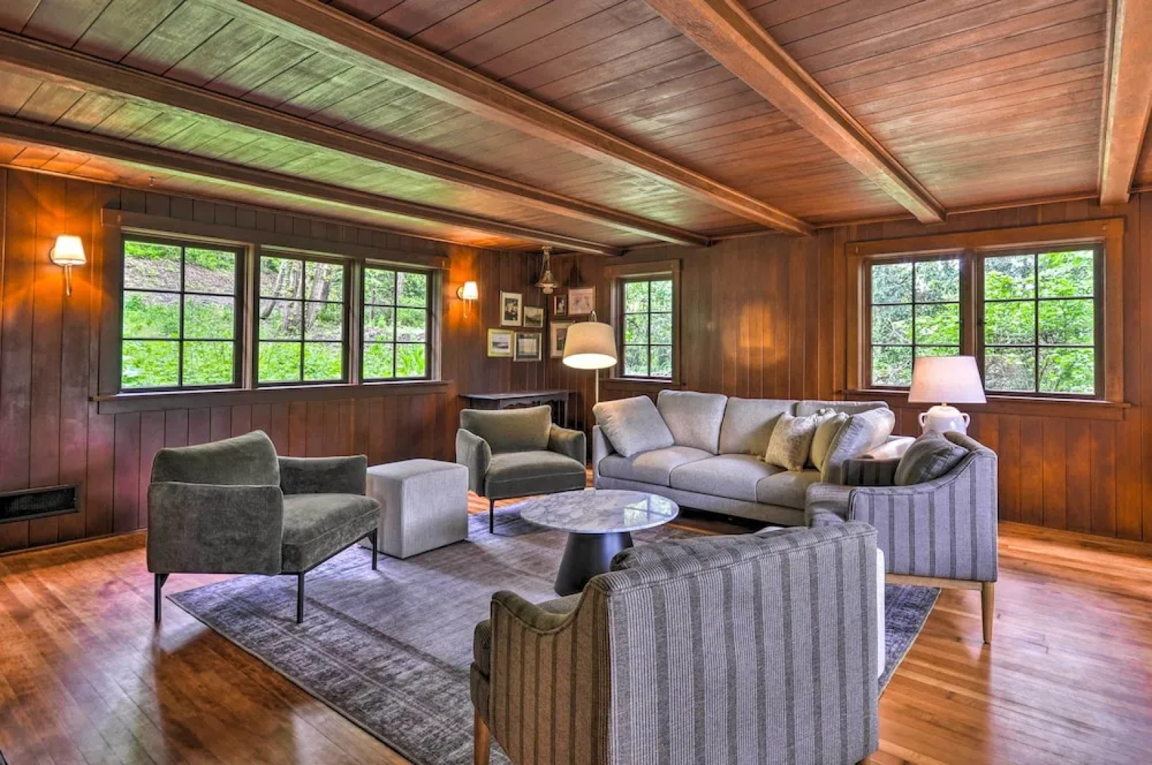 Peaceful + Elegant Cottage w/ Riverside View