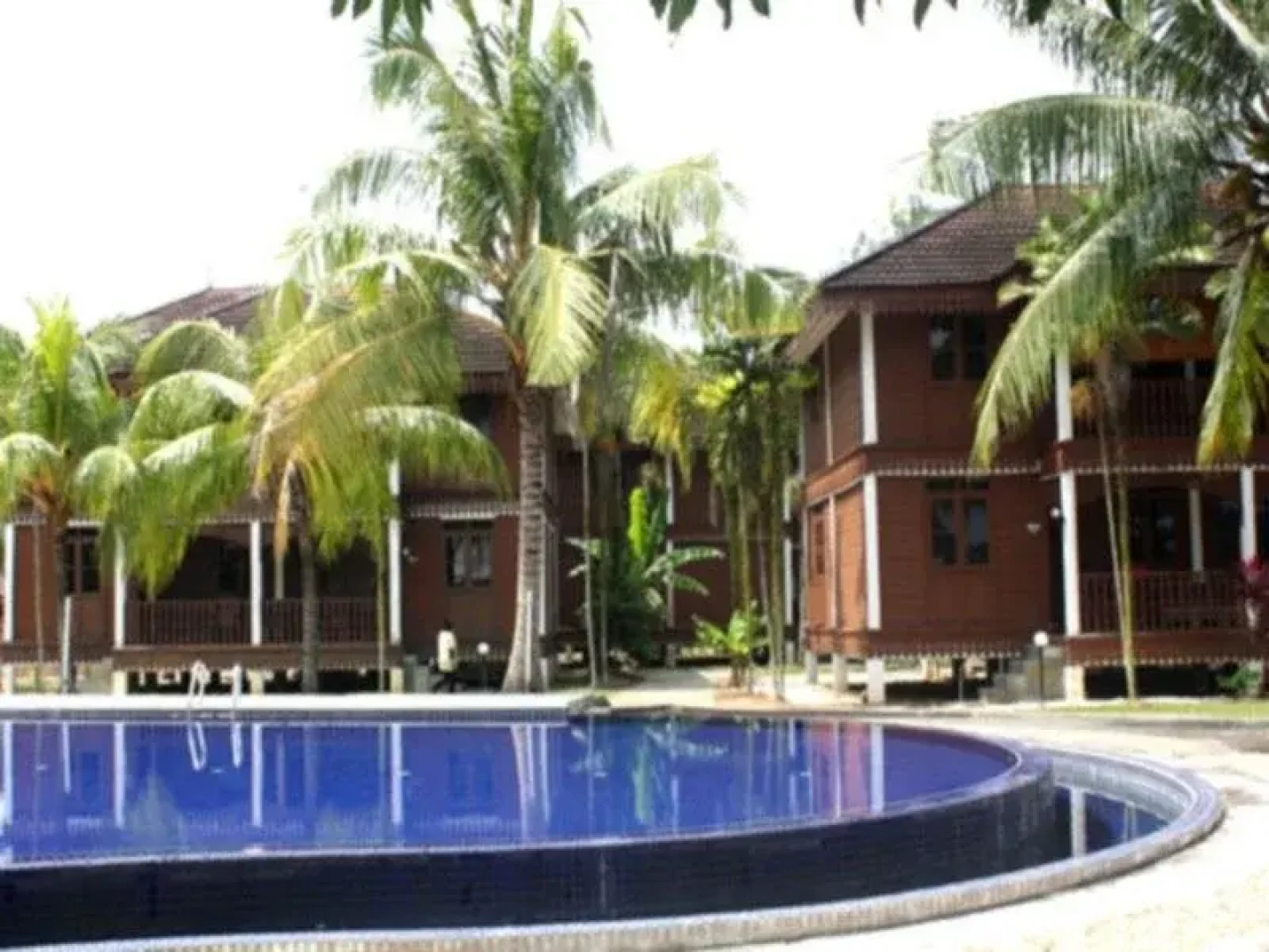 Green Village Pasir Salak Eco River Resort