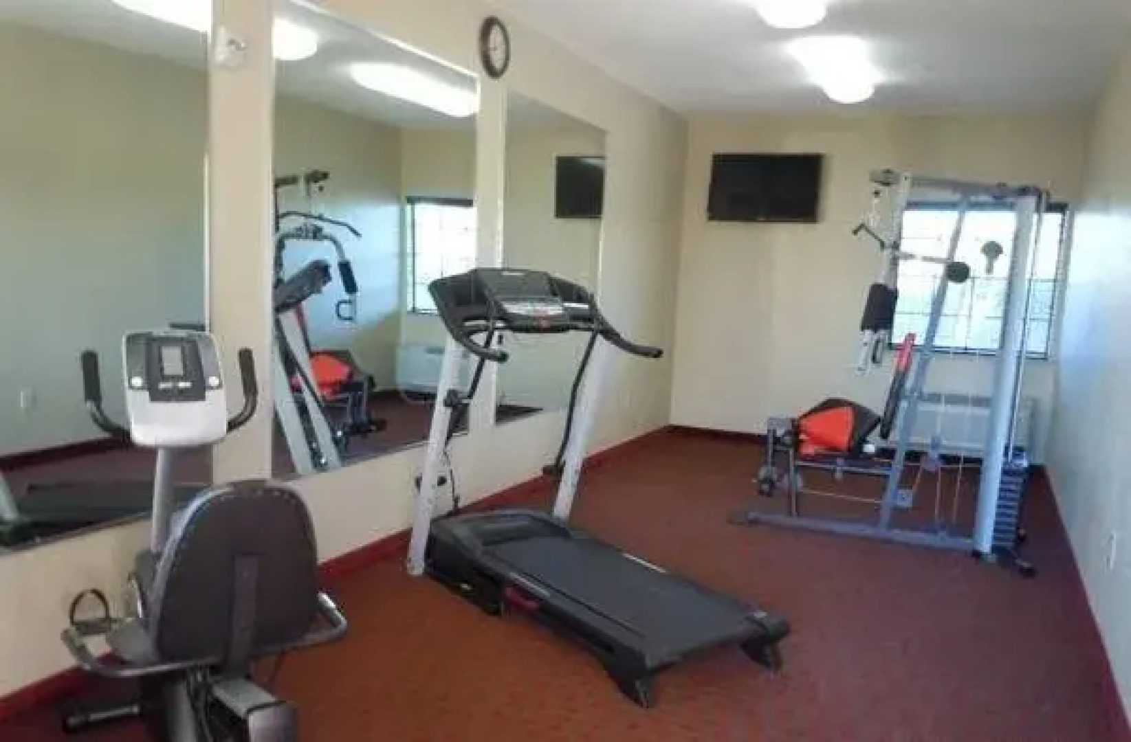 Stockdale Inn & Suites