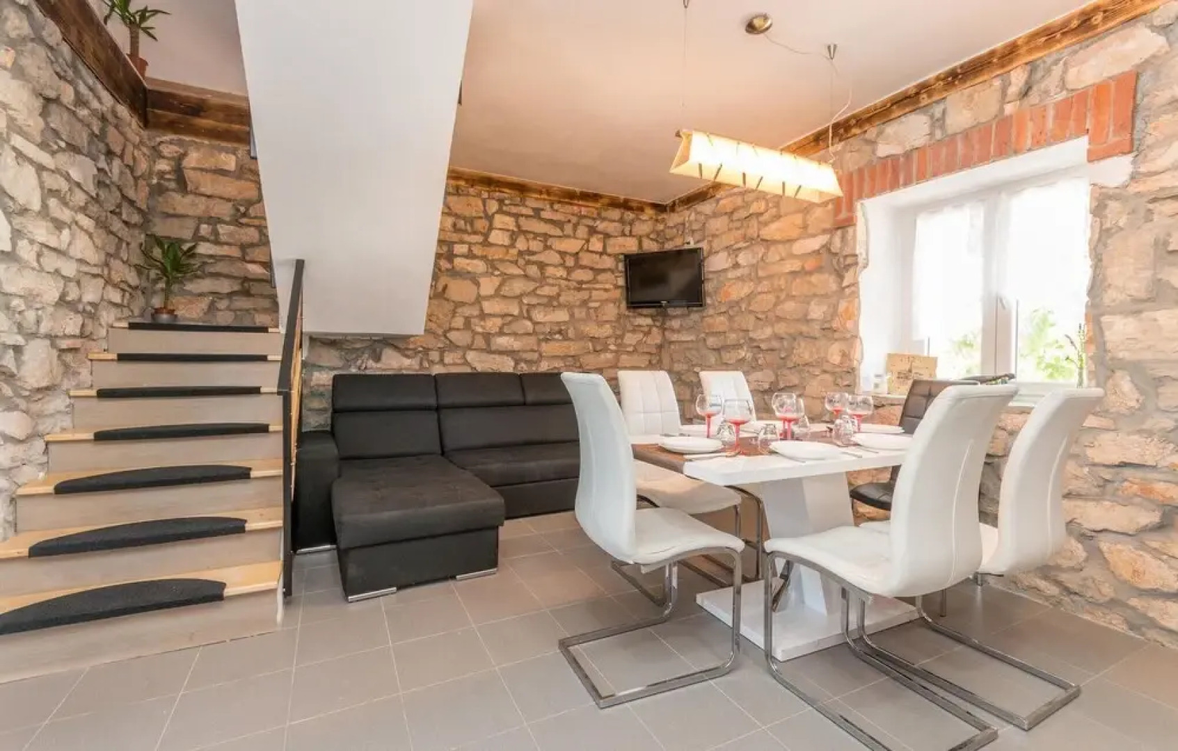 Amazing Home in Donje Rastane With 3 Bedrooms, Wifi and Outdoor Swimming Pool