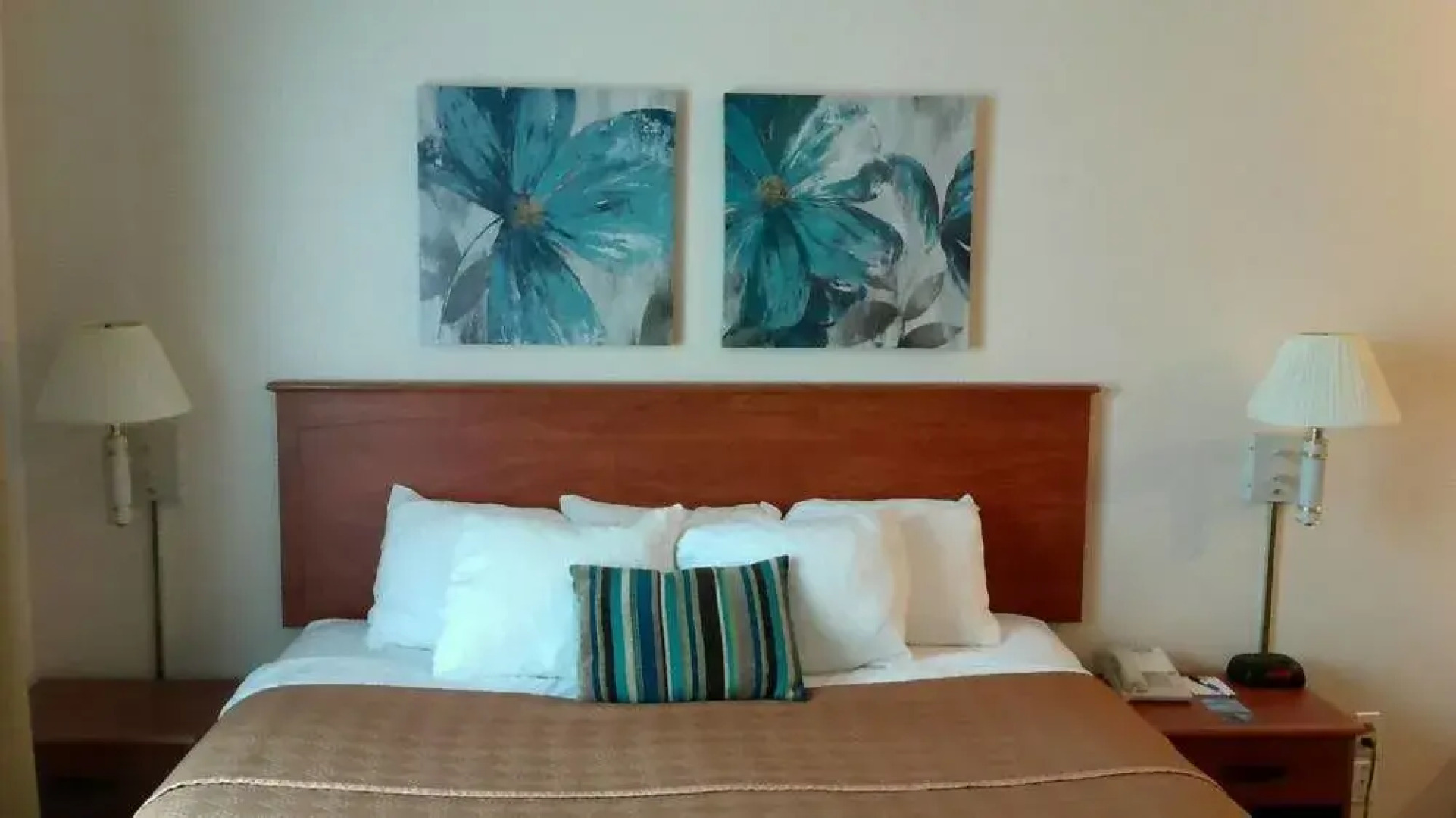 Travelodge and Suites Fargo/Moorhead