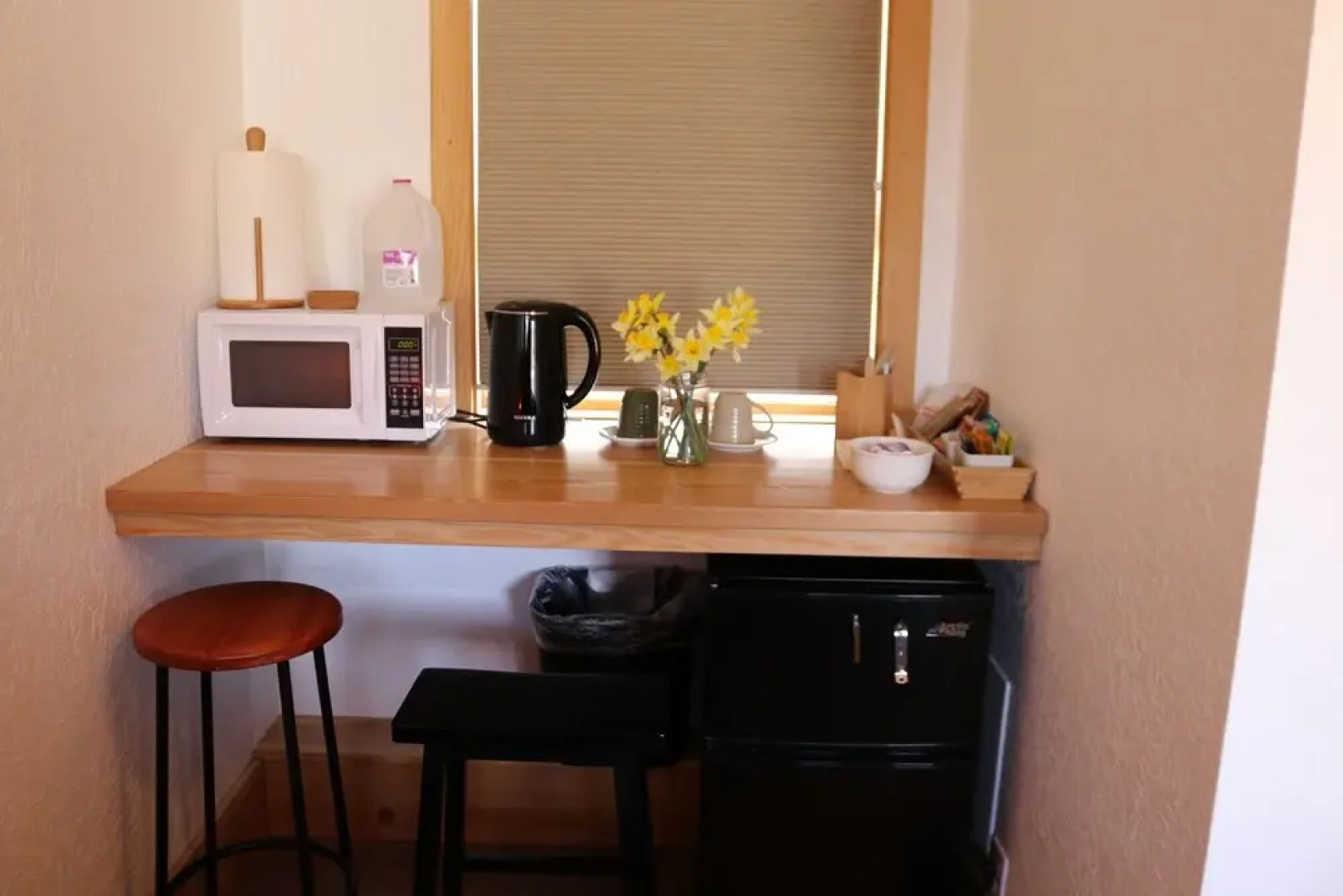 River Stone Inn & Gallery