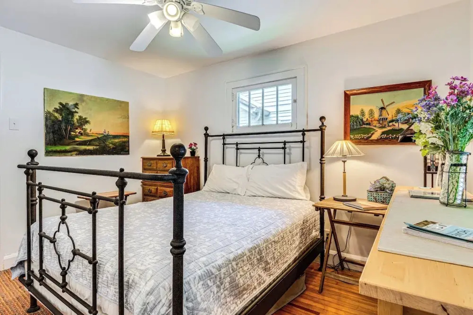 1/2 Mi to Indy Motor Speedway: Home w/ Yard!