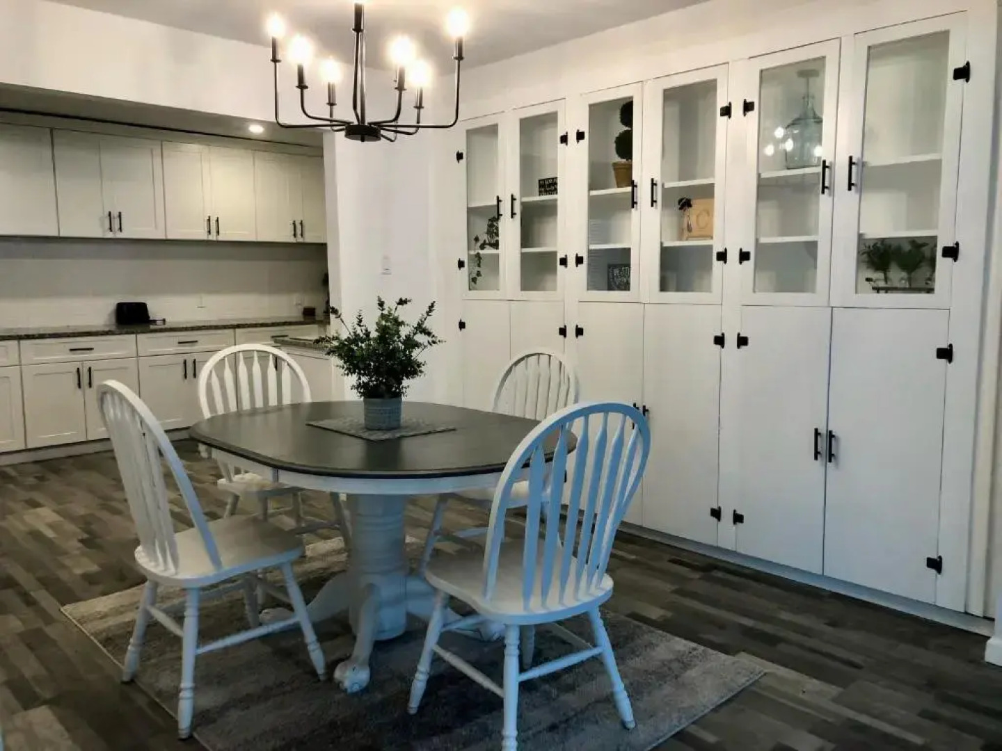 Newly Renovated, Modern 3 Bedroom 2 Bath Farmhouse in the City