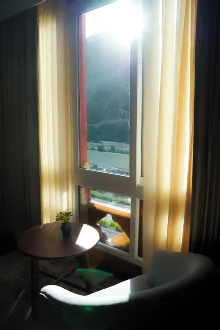 The 33rd Executive Suites