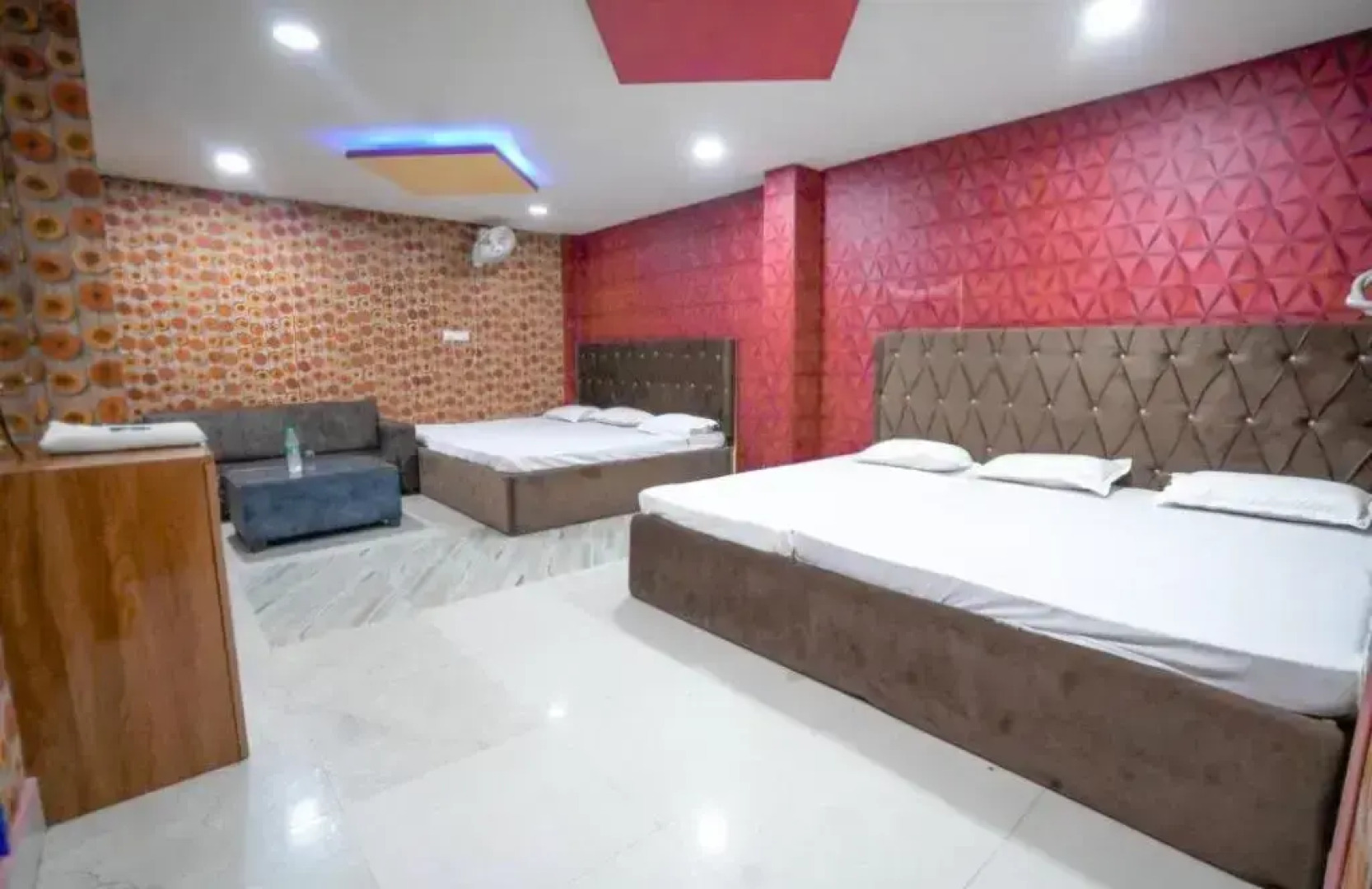 Oyo 91794 Hotel Parinay