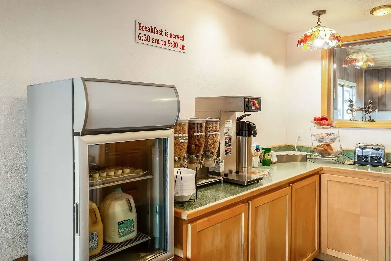 Econo Lodge Inn & Suites Madras