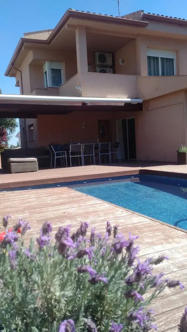 Casa acogedora y confortable con piscina