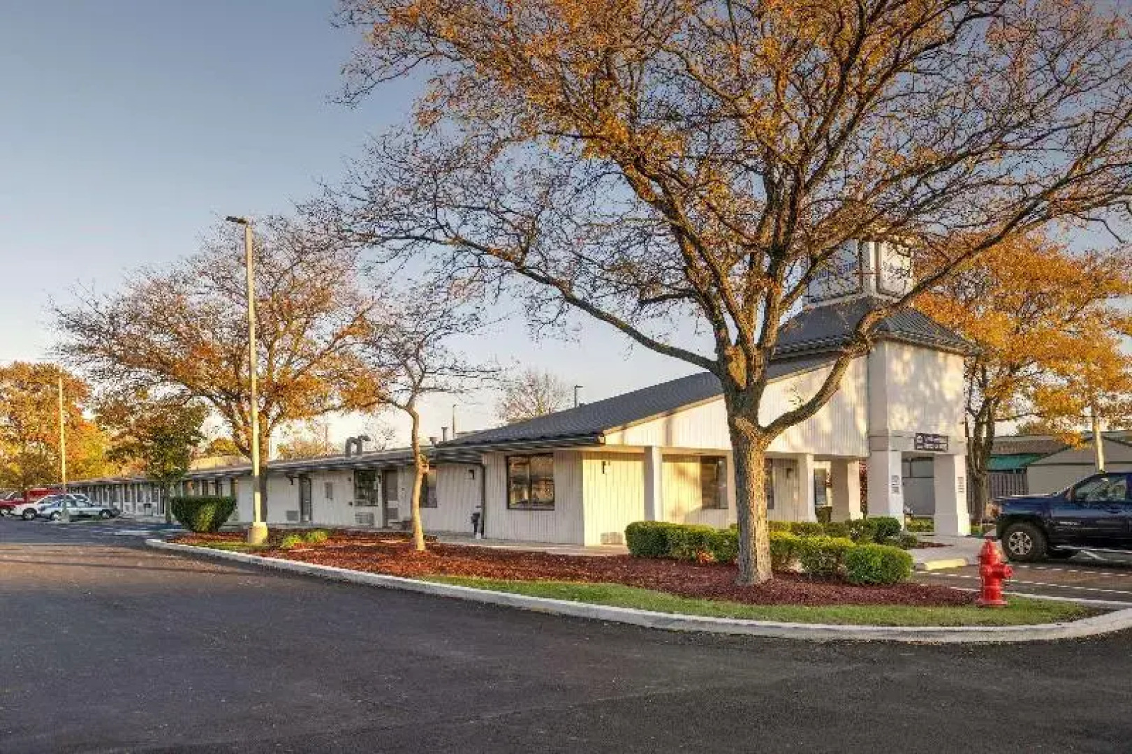 Suburban Studios Mentor - Cleveland Northeast