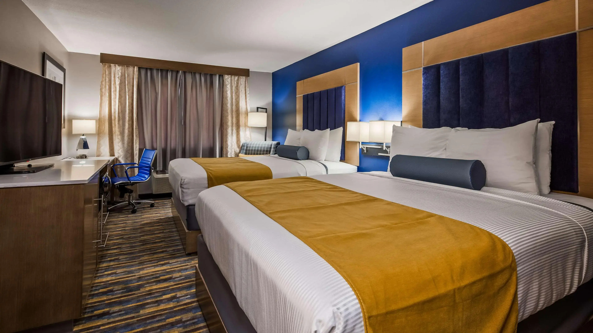 Magnuson Hotel and Suites Lansing