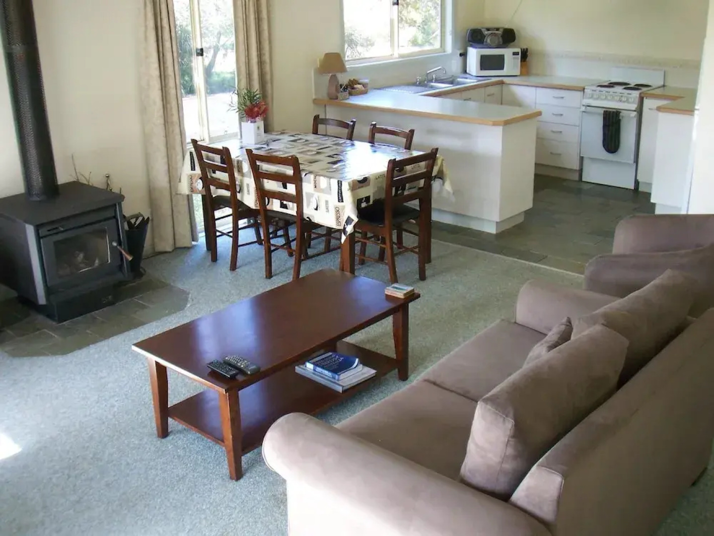 Mystery Bay Cottages