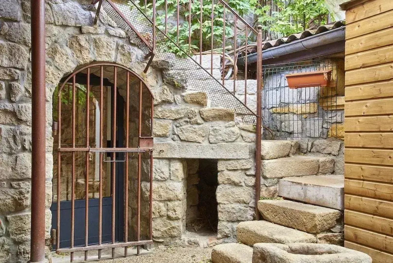 Aux Prisons de Montagny