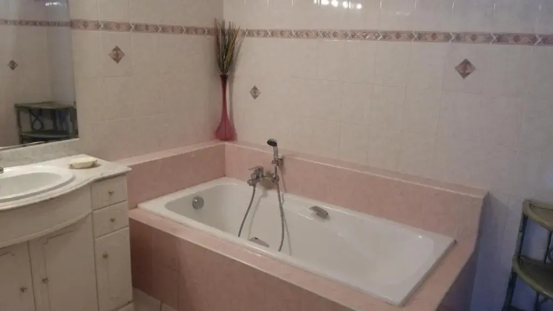 Bas de Villa chez Mr.Girolami Dominique