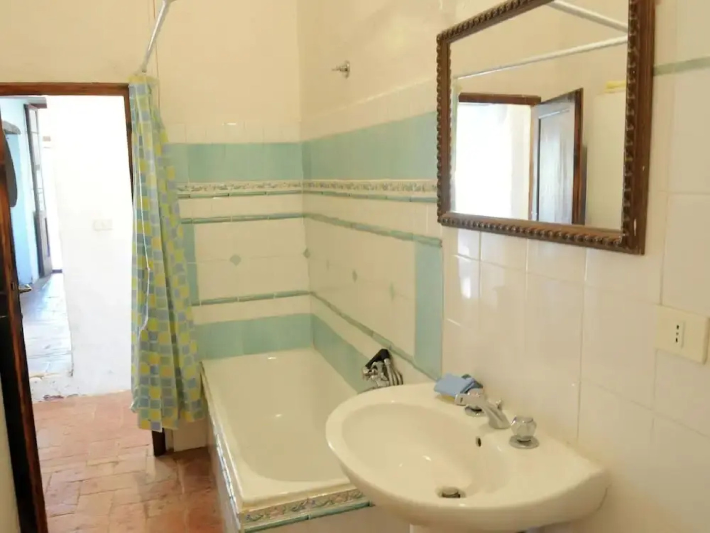 Rustic Cottage in Magione with Garden