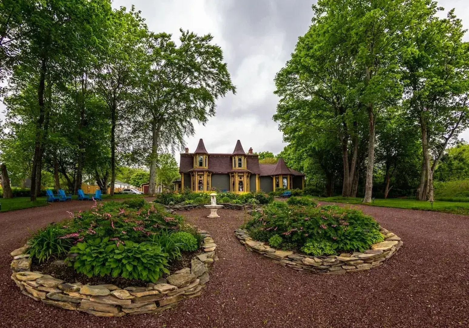 Rose Manor Inn B & B