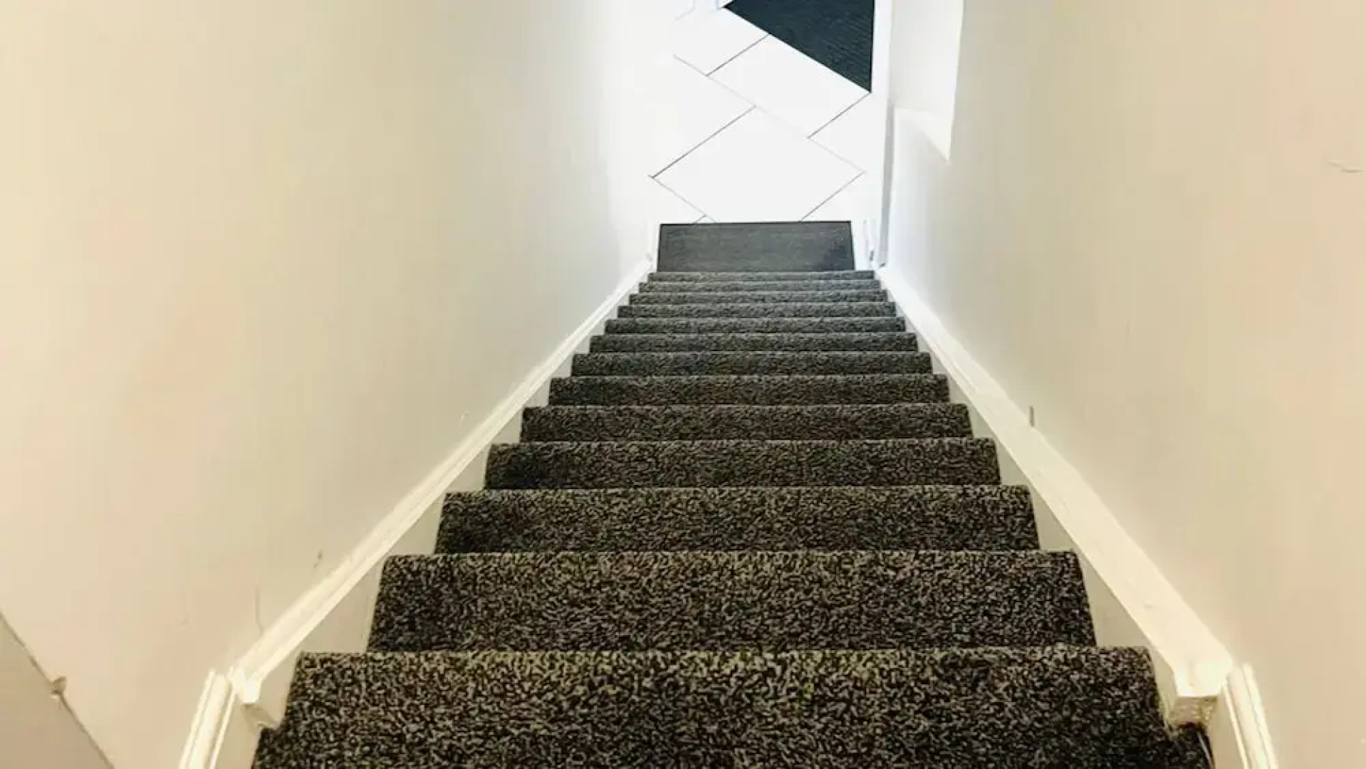 Ibate Apartments - Cozy 2 Bedroom Home