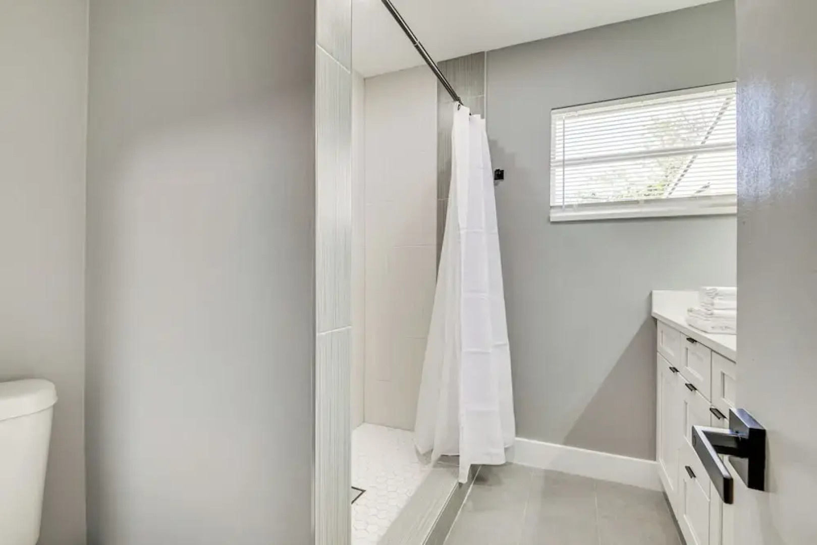 Cocoa Home w/ Large Yard: 3 Mi to Indian River!