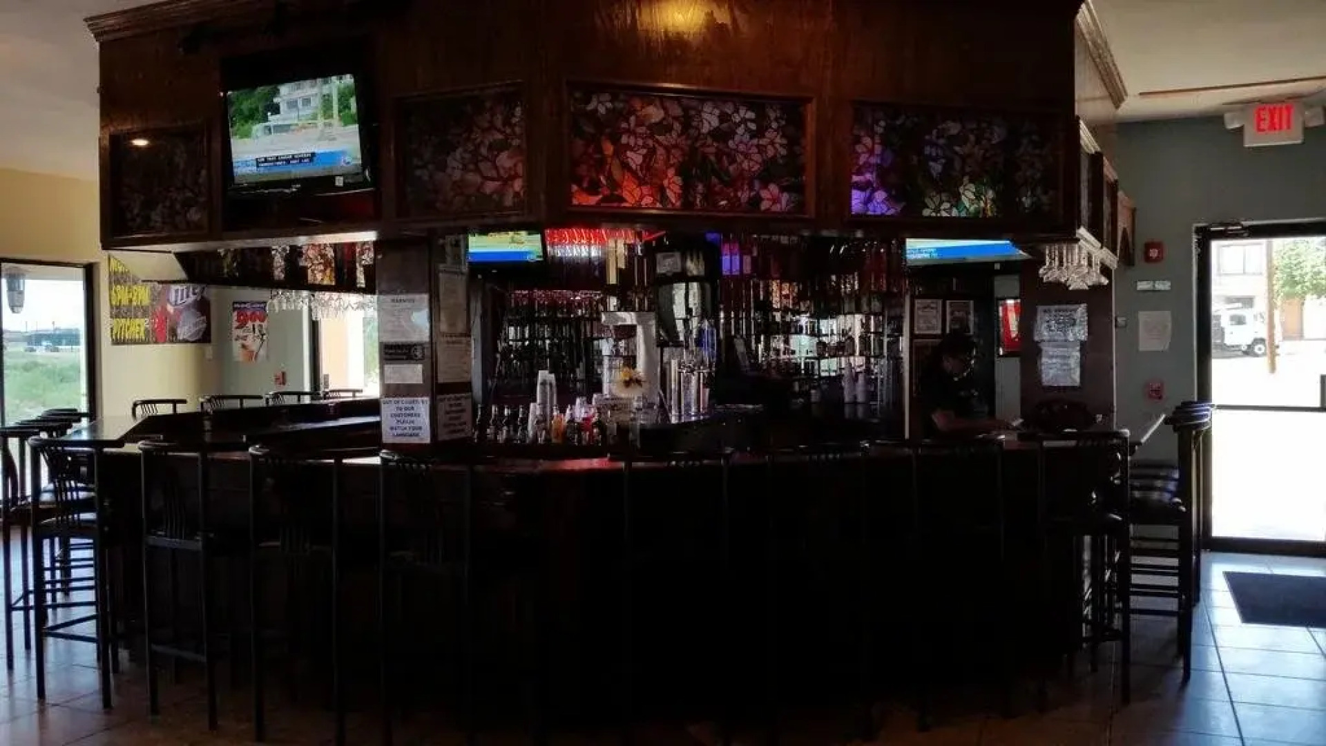 Lakeview Inn & Suites