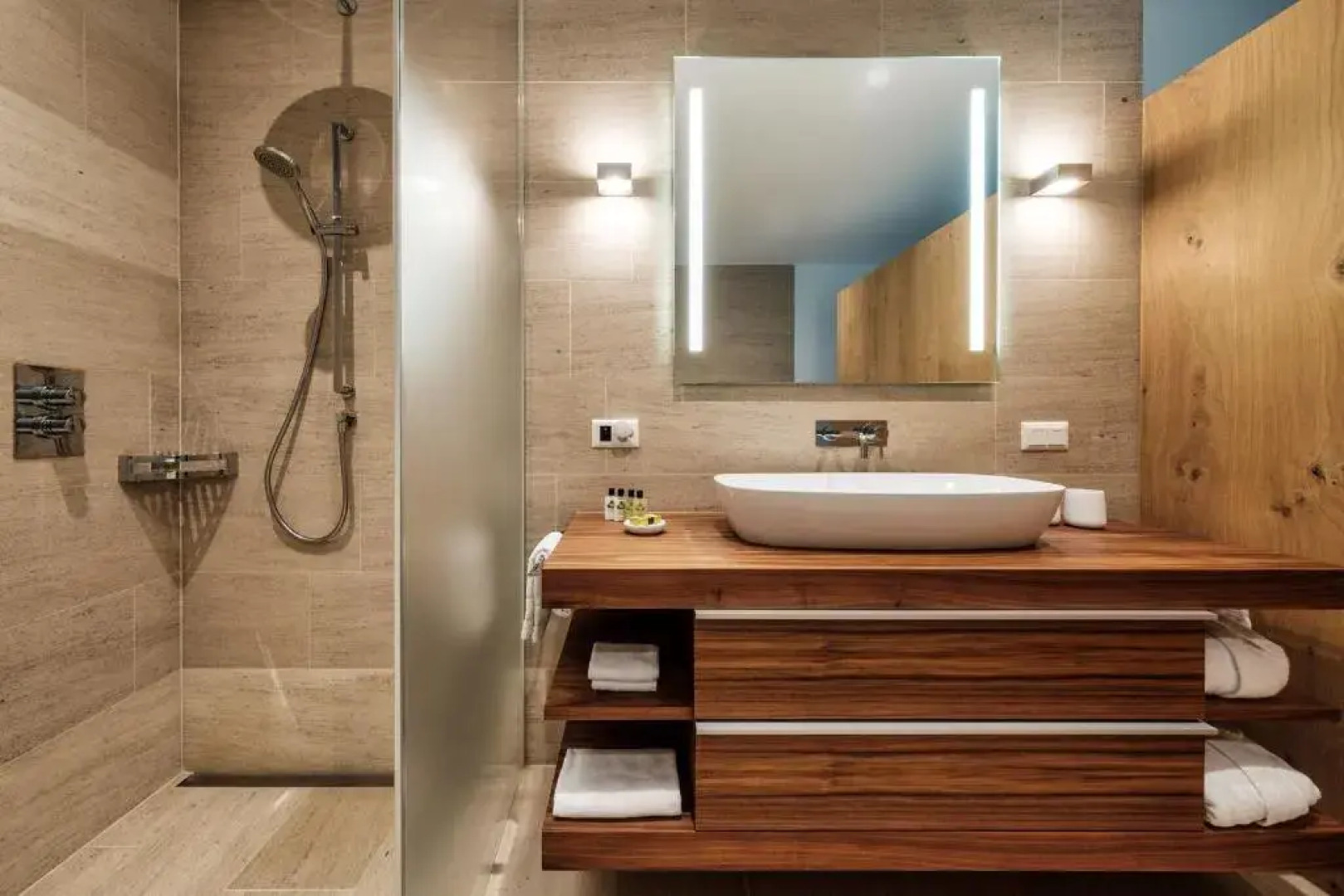 Alpen panorama luxury apartment with exclusive access to 5 star hotel facilities