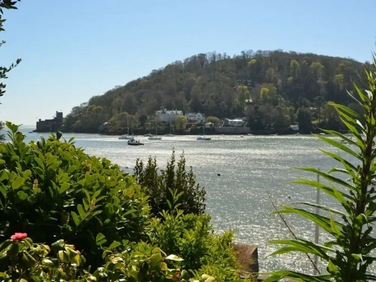 Luxury Holiday Home Just Outside Kingswear, With Beautiful View Over the Water