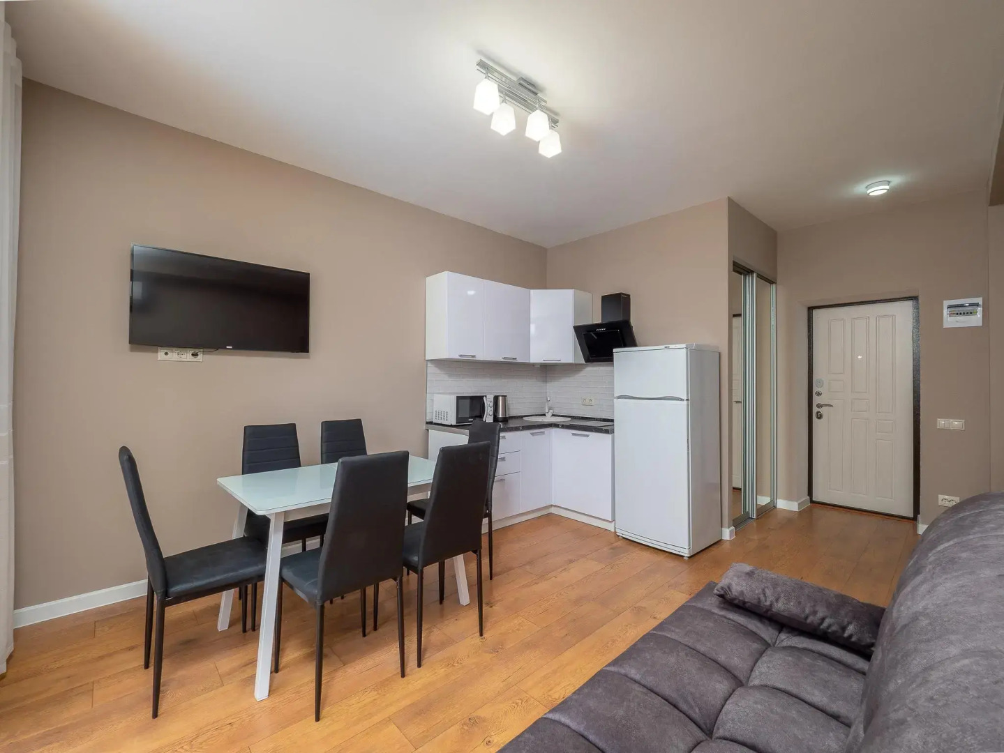 Апартаменты на улице Южных Культур 7