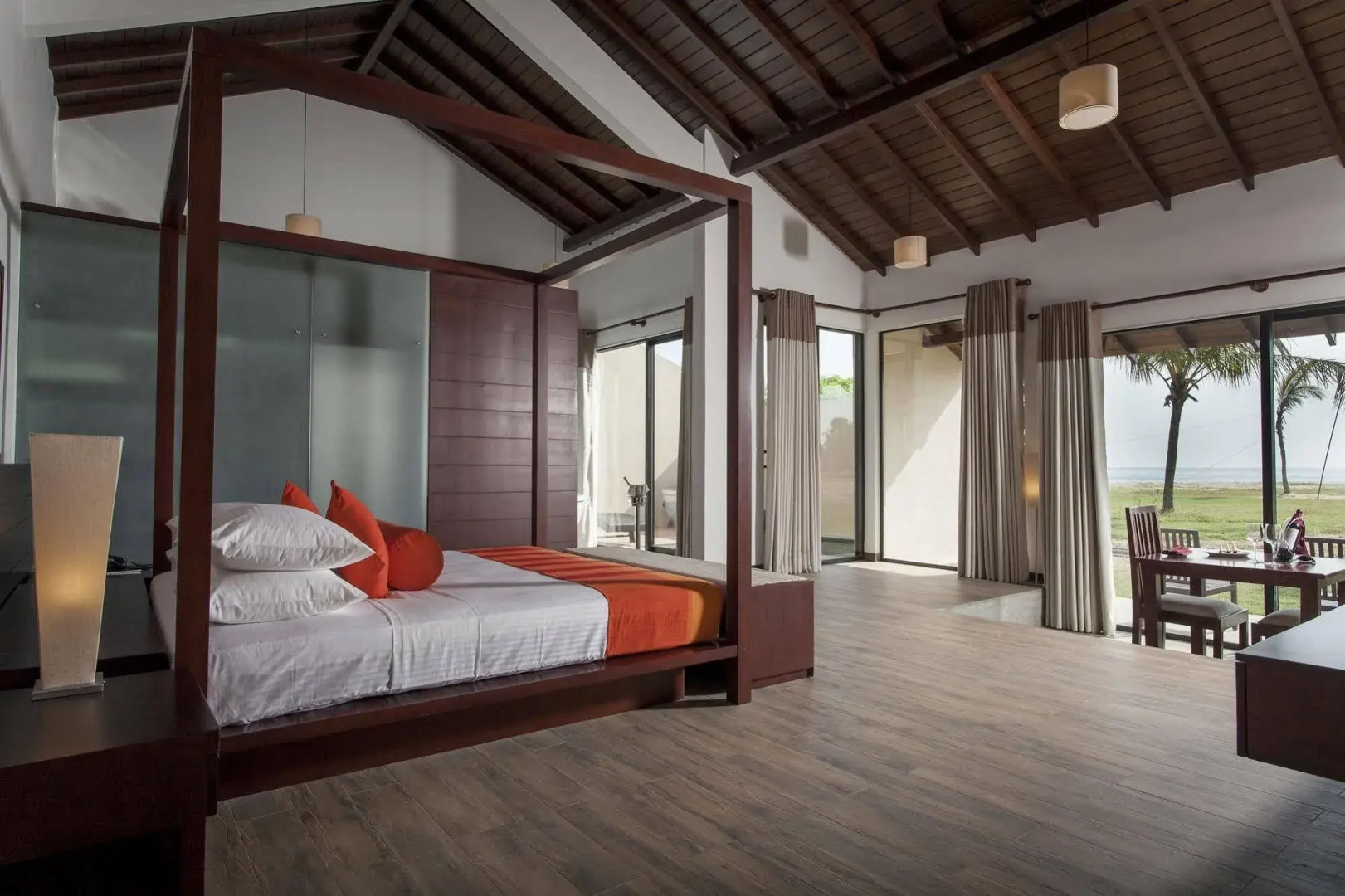 Отель The Calm Resort & Spa