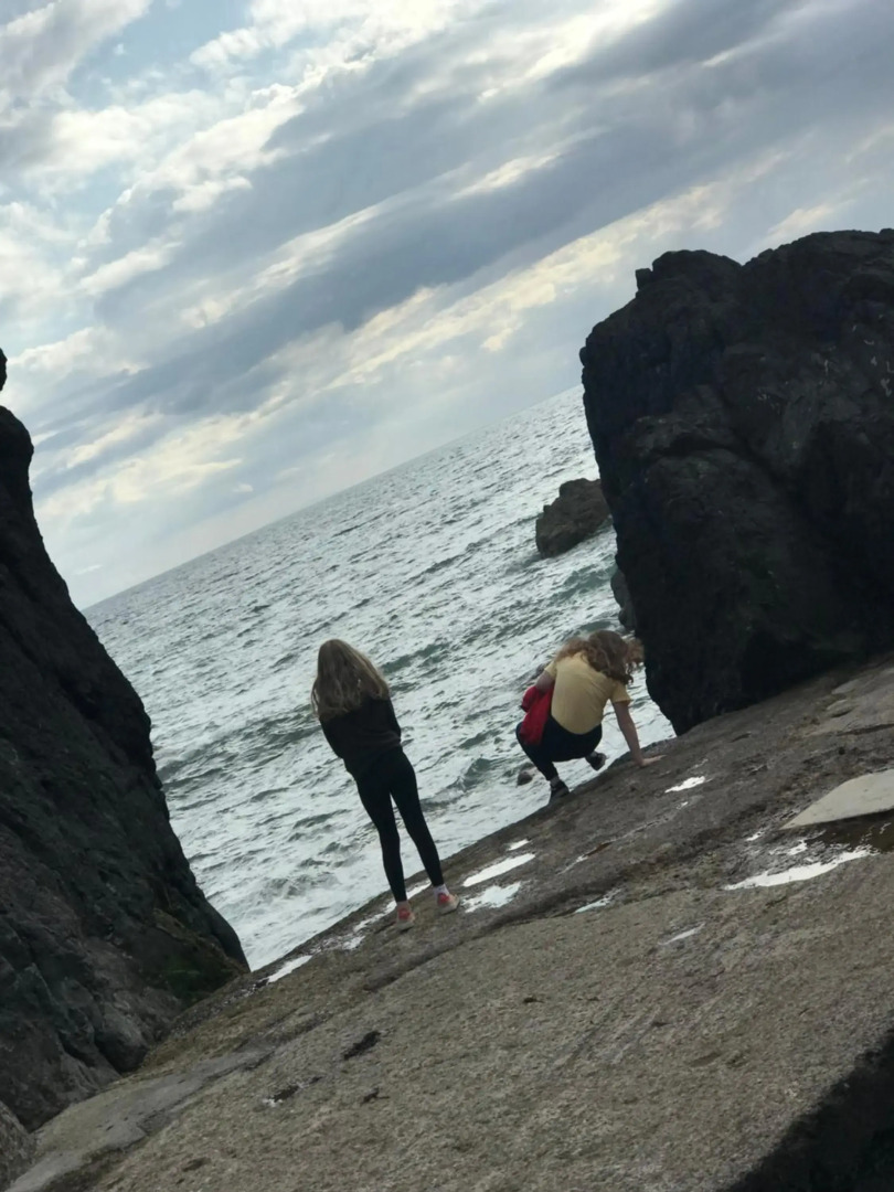 Lodge Cabin with Fabulous Views - Farm Holiday