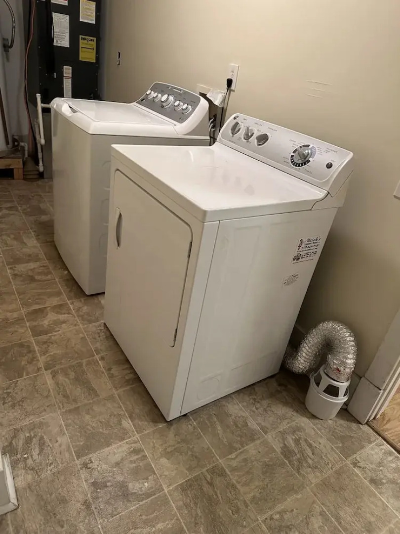 Roosters Crow 1 Bedroom