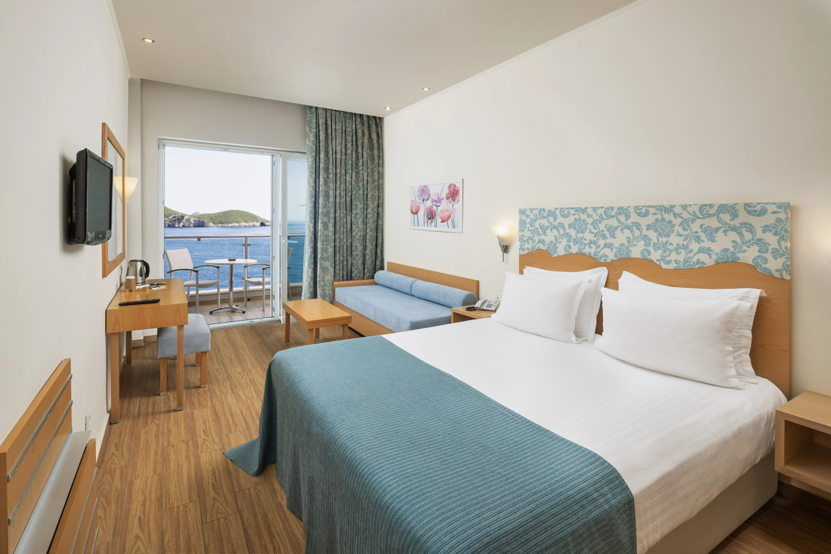 Akrotiri Beach Resort Hotel - Adults friendly