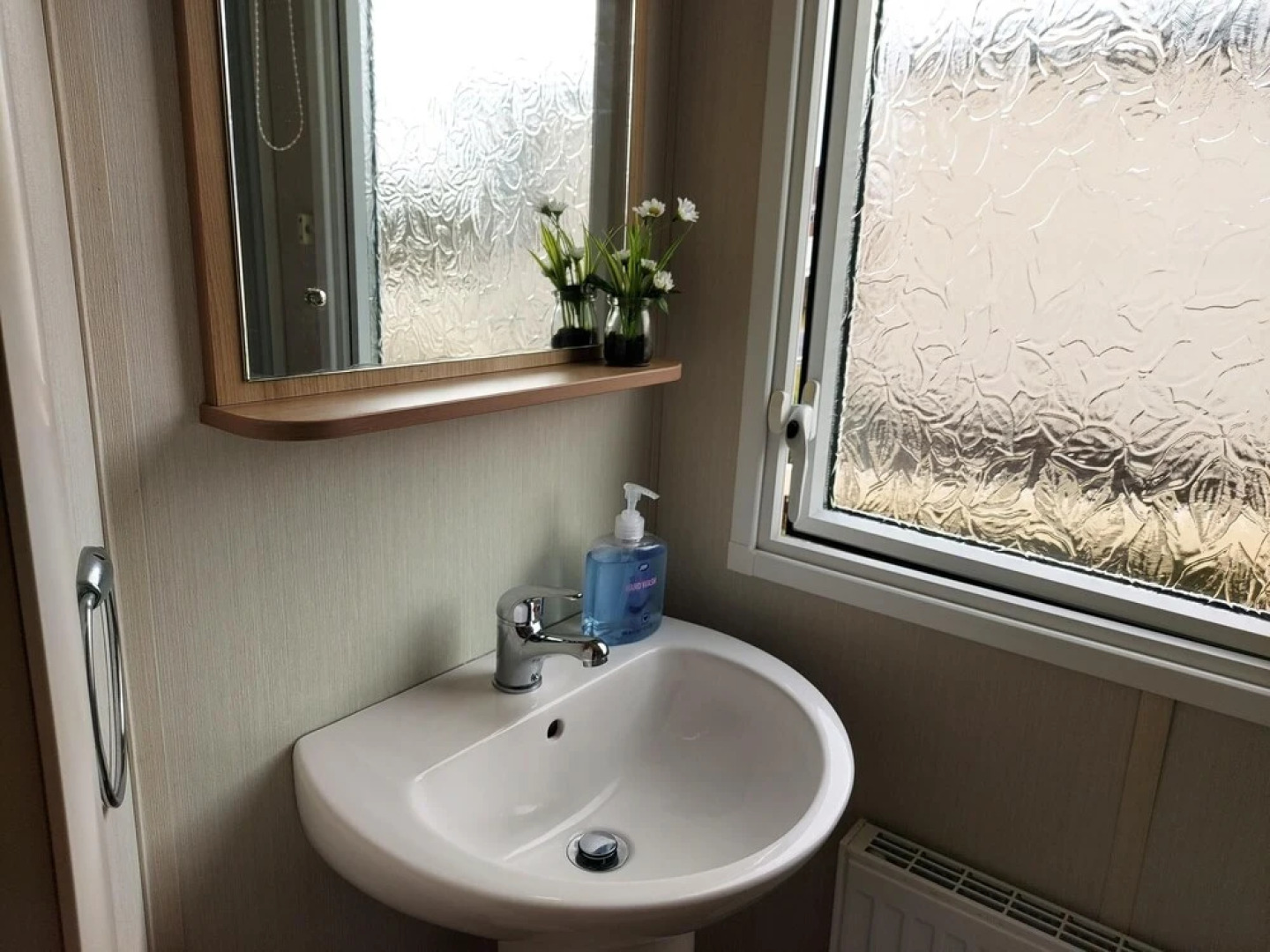 Cozy Coastal Retreat in Brean