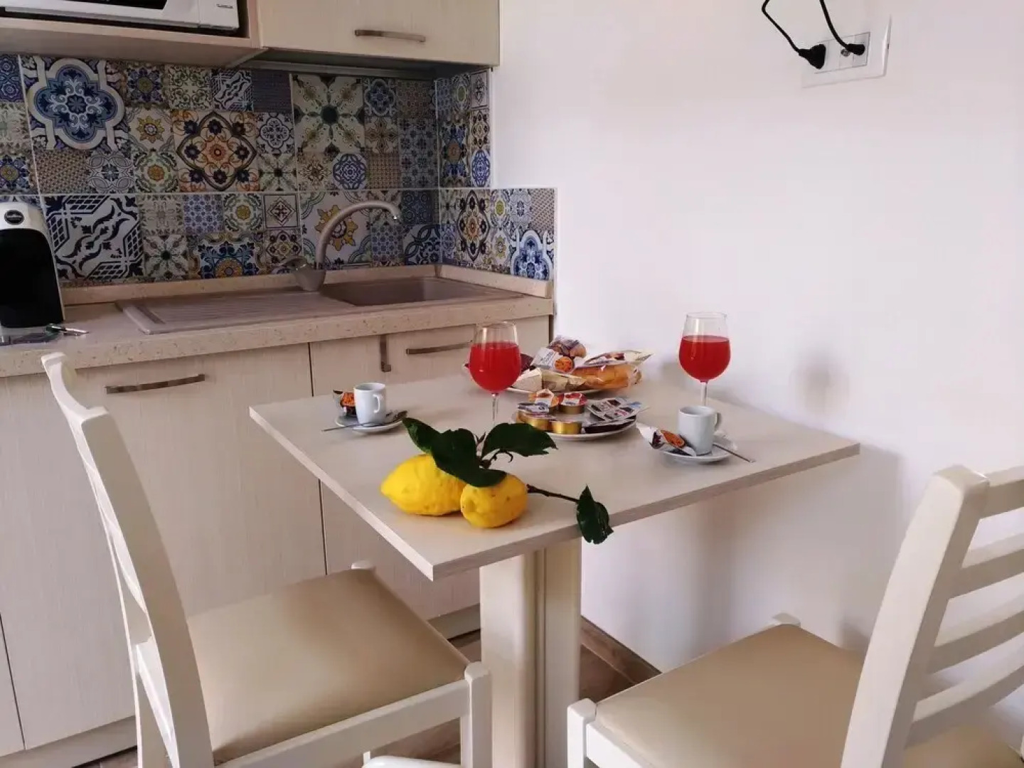 Lemons & Sun Apartment