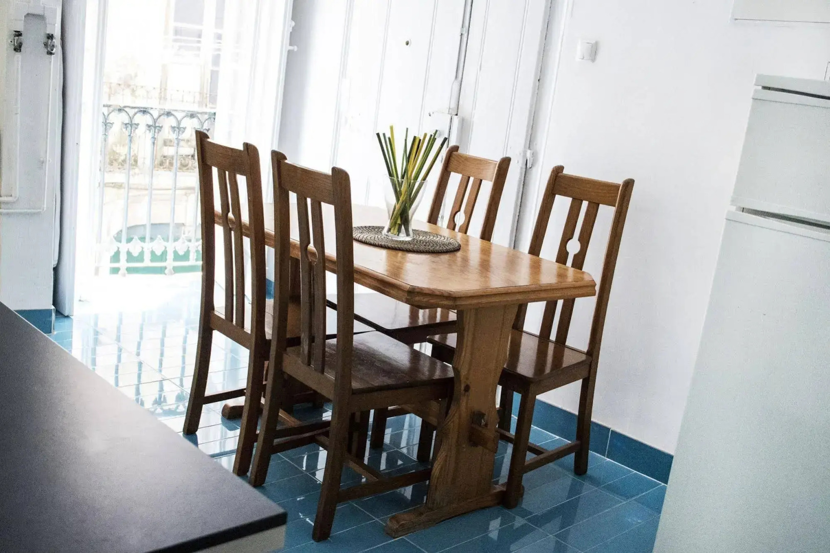 Locals Hostel & Suites