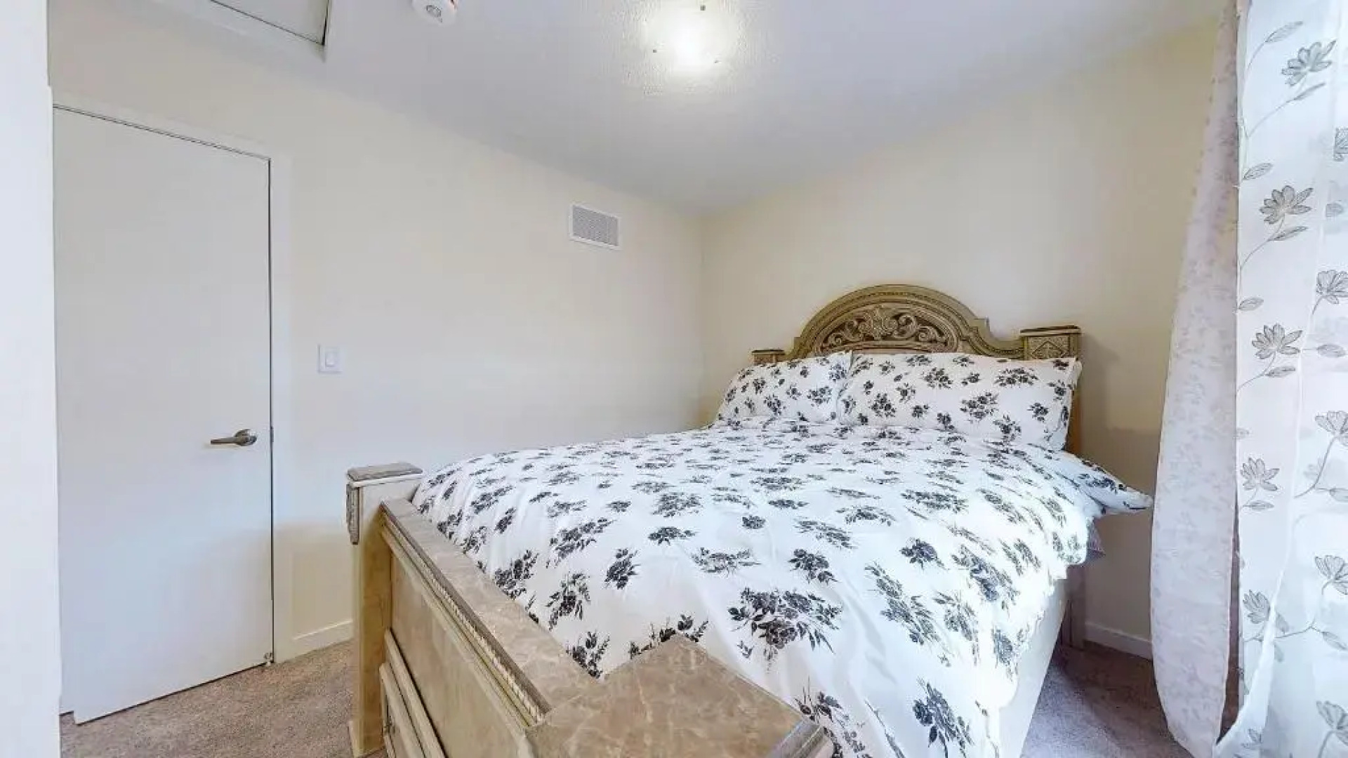 Modern 3-bedroom Oshawa Home