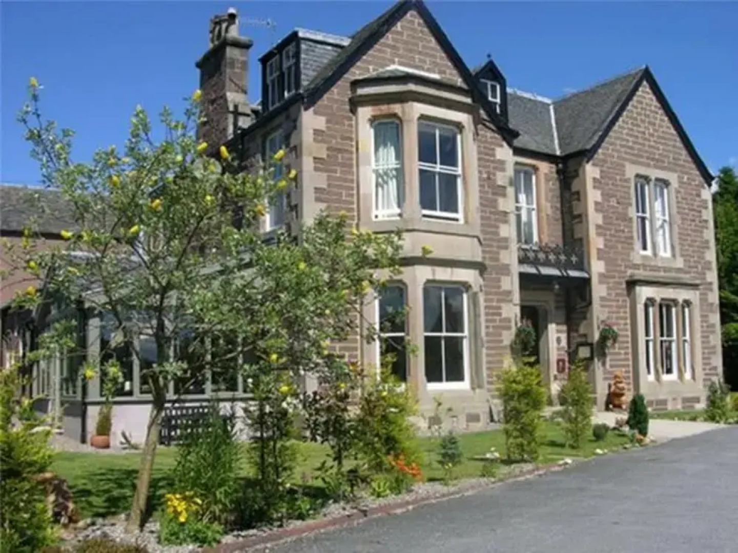 Yann's at Glenearn House