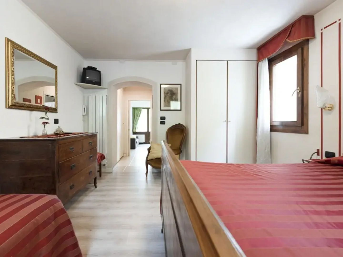 Simplistic Apartment in Miane by the Lake