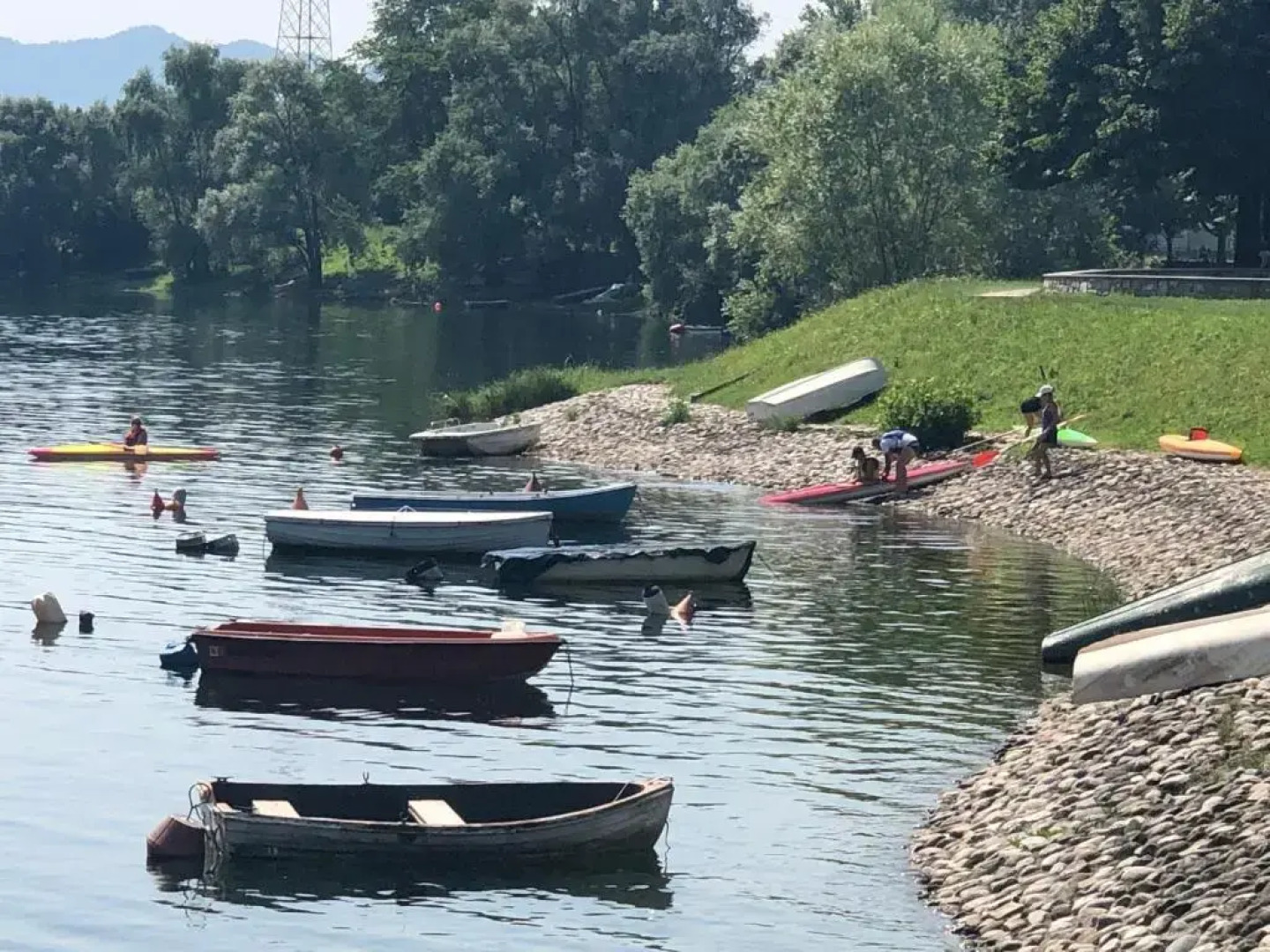 Bluelake Inn - Ostello