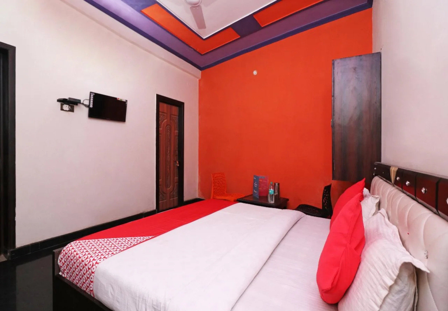 Tr Hotel By OYO Rooms