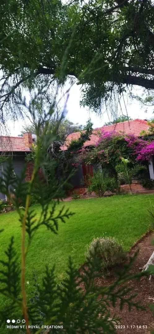 Immaculate 2-bed Garden Cottage in Beaufort West