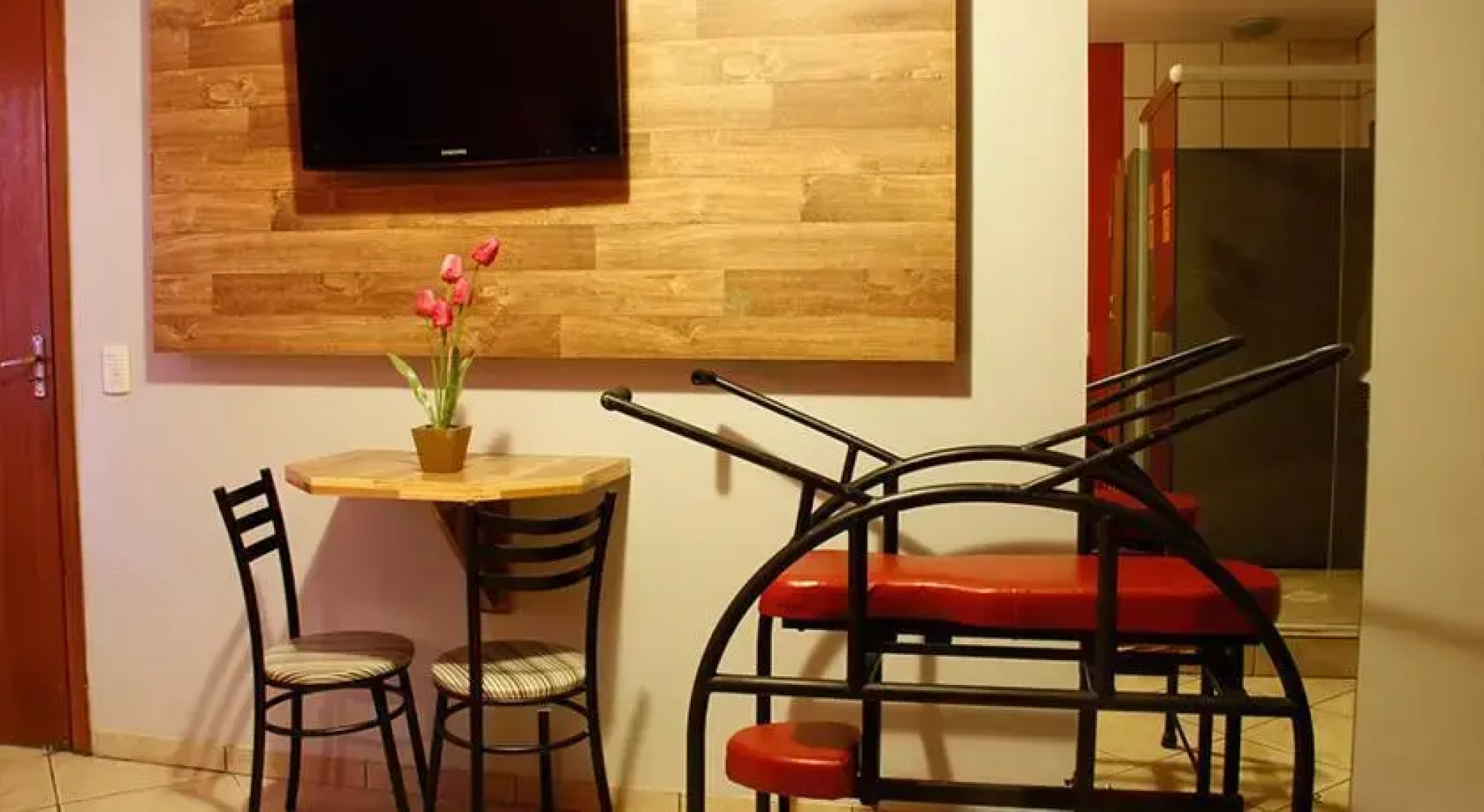 H Motel - Adults Only