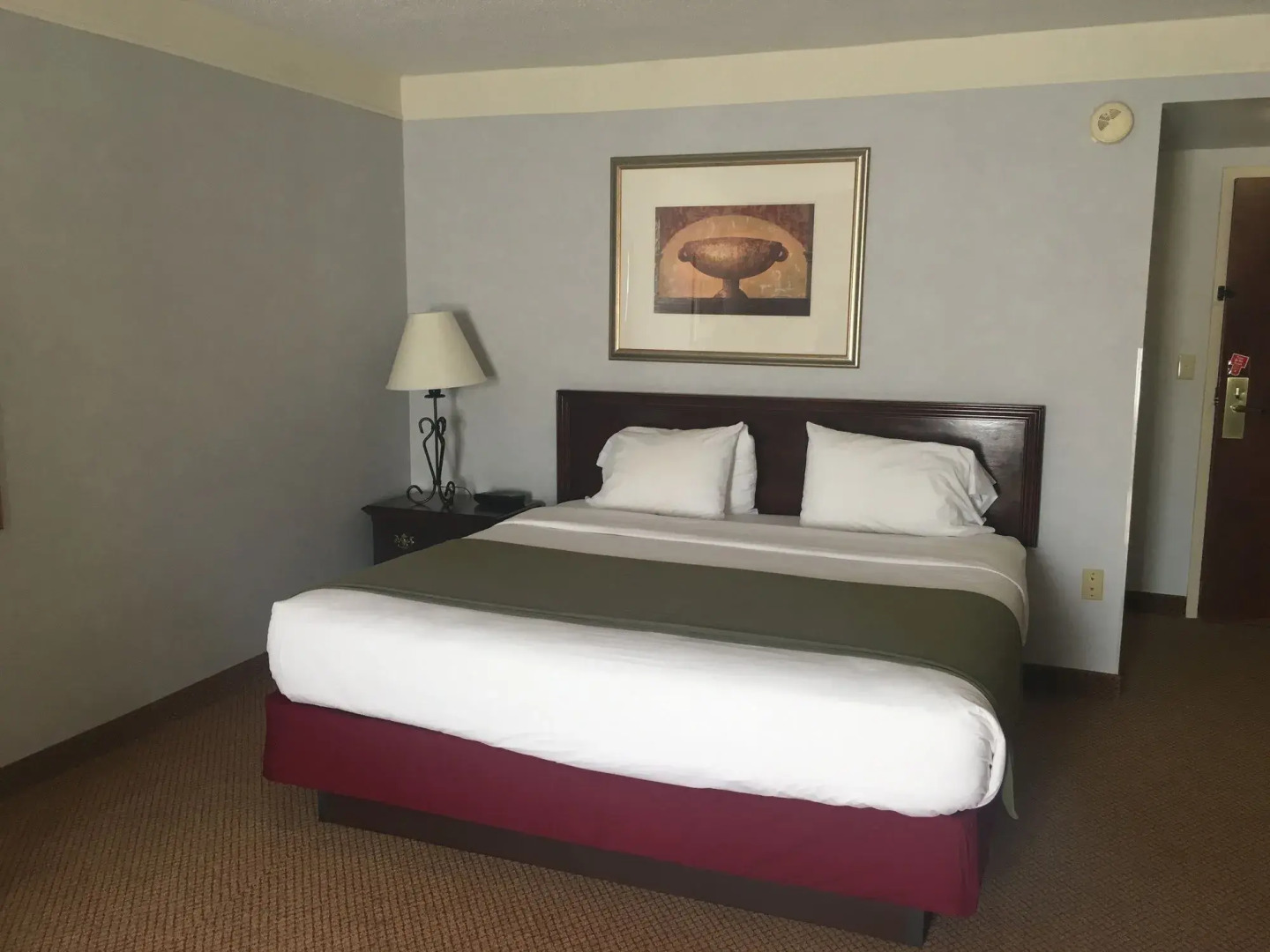 Mountain Inn & Suites